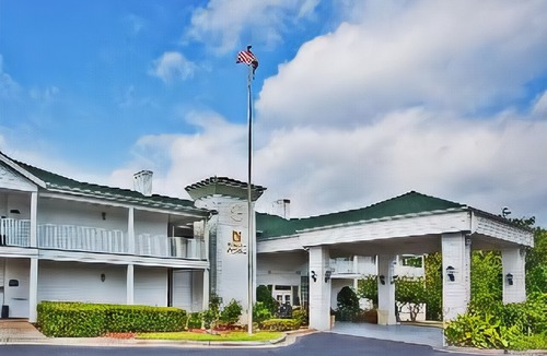 Fayetteville Hotel | Quality Inn Fayetteville Near Historic Downtown Square
