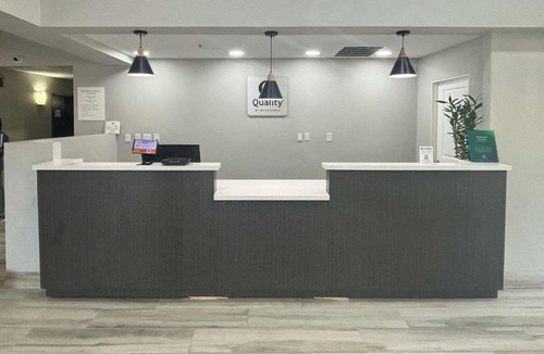 Mobile Hotel | Quality Inn & Suites at Airport Blvd I-65
