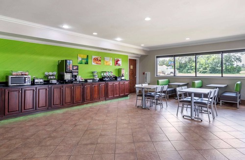 Demopolis Hotel | Quality Inn & Suites Demopolis