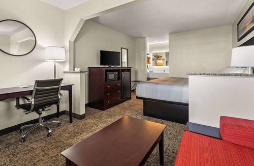 Dublin Hotel | Quality Inn & Suites Dublin