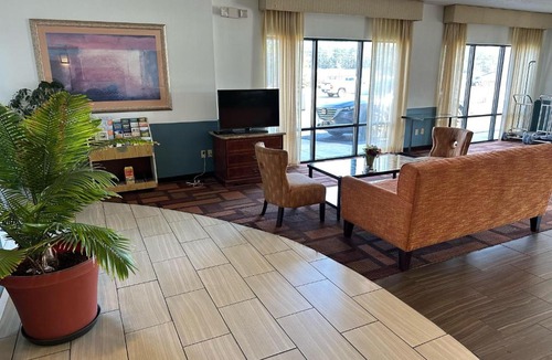 Hattiesburg Hotel | Quality Inn & Suites Hattiesburg North