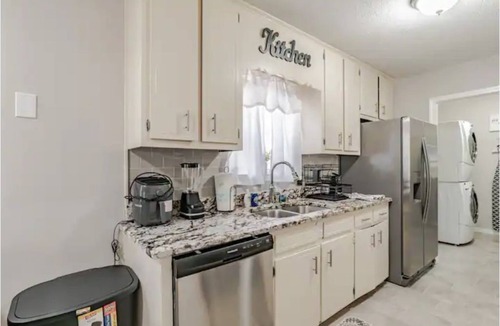 Mobile House | Queen's Palace