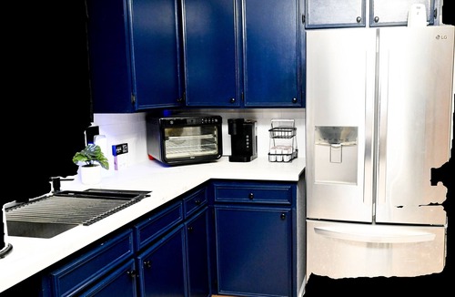 Gonzales House | Quiet 4BR Home, 7 Beds, Near I-10, Plants & Hospitals