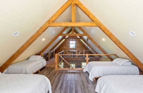 Union Springs Hotel | Quiet Escape from the City