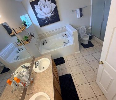 Davenport House | Quiet , Furnished , Wi-Fi Ready