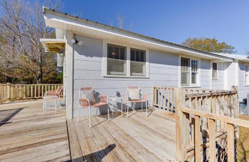 Grove Hill House | Quiet Grove Hill Cottage w/Wraparound Deck!