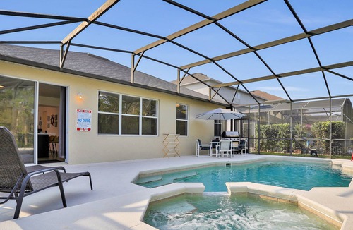 Windwood Bay House | Quiet home with pool & 13 miles to Disney - snowbirds welcome