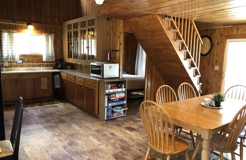 Munising Cabin | Quiet lakefront cabin with private beach 15 min to Munising & Pictured Rocks!