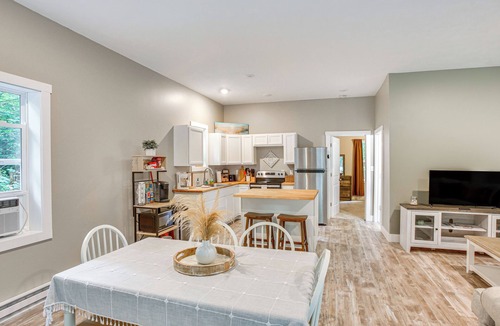 Lake Ann House | Quiet Pet Friendly Cabin w/Fire Pit near Lake Ann