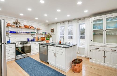 Elwell House | Quiet Shepherd Home: Near CMU Campus!