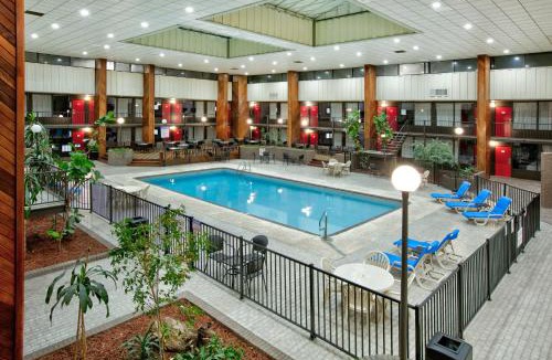 Diamondhead Hotel | Ramada by Wyndham Diamondhead I-10 Gulfport