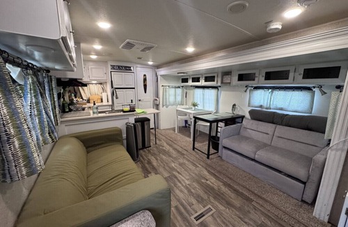 Pierson House | Rancho Luna RV Retreat (Pet-Friendly)