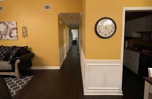 Valdosta Condo | RE Stylish Condo By Mall Area