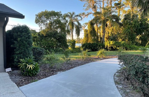 DeLand House | Recently Renovated Lakehouse on Lake Talmadge