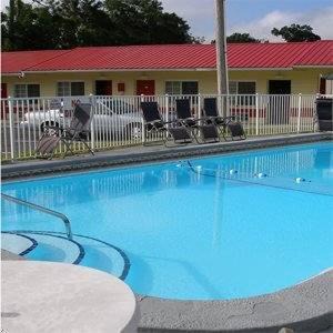 Starke Hotel | Red Carpet Inn Starke