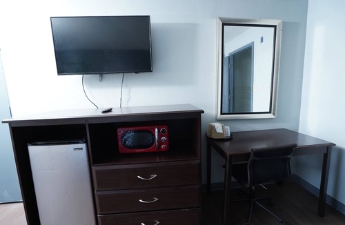 Newnan Hotel | Red Carpet Newnan