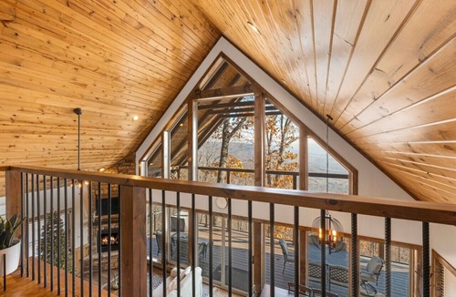 Jasper Cabin | Red Rock Vista Cabin-Summer Family Vacation in Jasper