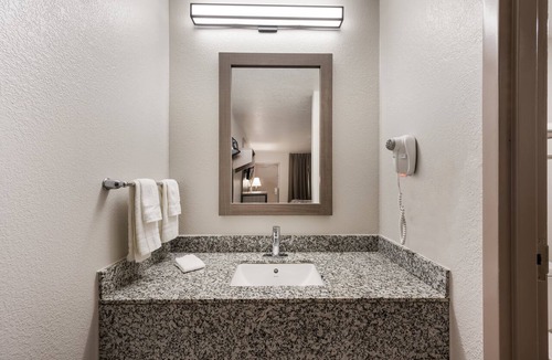 Vestavia Hills Hotel | Red Roof Inn Birmingham South