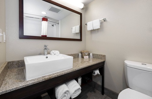 Tuscaloosa Hotel | Red Roof Inn PLUS+ Tuscaloosa - University