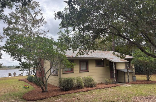 Foley Cabin | Redfish Retreat-cabin w large boathouse - 2 acres on magnificent Magnolia River!