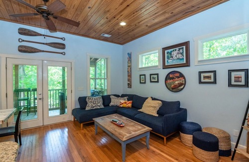 Dadeville Cabin | Reel Simple at Lake Martin | 2 Bed, 2 Bath