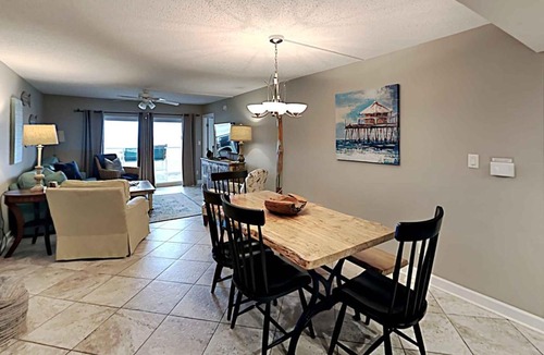 Pensacola Beach Apartment | Regency Towers #205 West