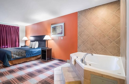 Mableton Hotel | Relax and Recharge! Free Parking, Minutes to Heritage Park & River Line Park