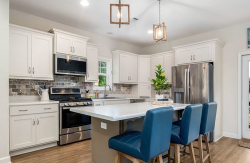 Samantha House | Relax and Unwind at Our Stunning 2 bed/ 1.5 bath Guest House on Lake Tuscaloosa