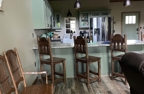 Amity Cabin | Relax and Unwind on the Caddo River in Beautiful Arkansas! Book now!