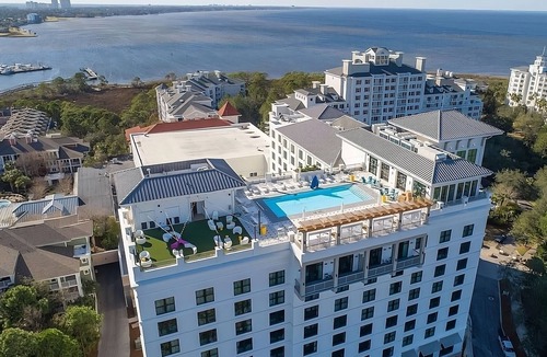 Baytowne Wharf Apartment | Relax and Unwind! 4 Convenient Units, w/ Pool, Pets Allowed, Near Miramar Beach!