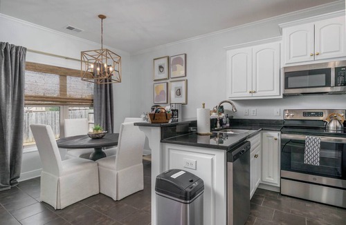 Northport House | Relax at Haute Hideaway! | Minutes from UofA