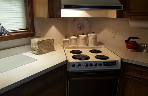 Long Beach House | Relax in the Comfort Of Your Private Guest House.