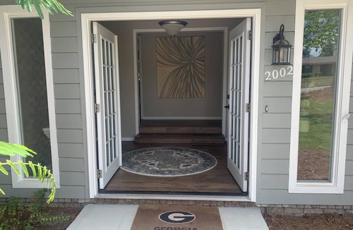 Valdosta House | Relax, Swim & Unwind at Bella Casa's Private Pool Retreat Sleeps 6 Pet friendly