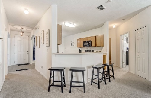 Davenport House | Relax with Nature-Family Home away from home