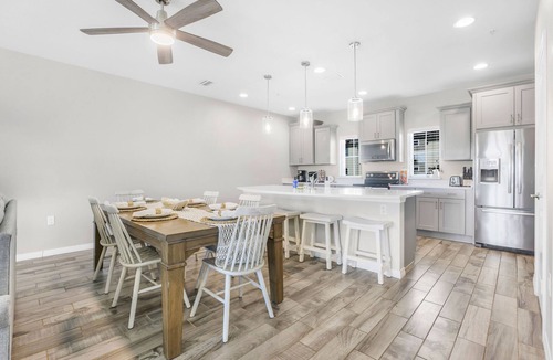 Ono Island House | Relaxing 3BR Family Townhouse with Beach Club & Pool
