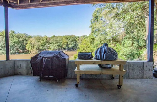 Newell Cottage | Relaxing Lake Cottage with easy water access!