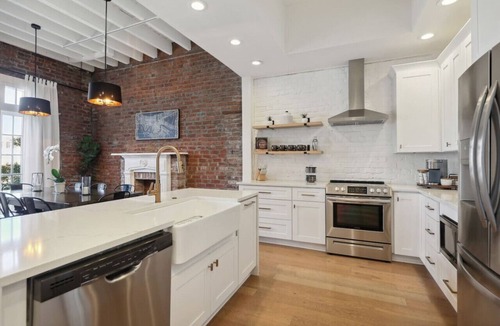 Arts/Warehouse District Condo | Renovated Arts District Townhouse Steps to FQ