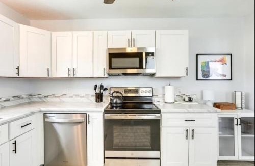 Gentilly Apartment | Renovated charming 2BR close to French Quarter