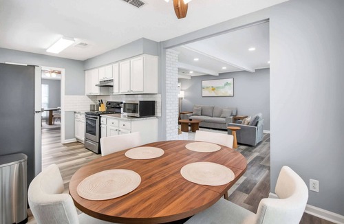 Gunter Afs House | Renovated Family Home with Game Room & BBQ