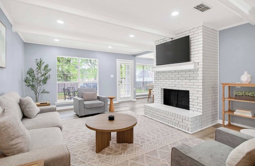Gunter Afs House | Renovated Family Home with Game Room & BBQ