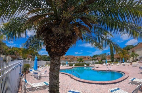 Ventura House | Renovated Ventura 3BR with Pool & Golf
