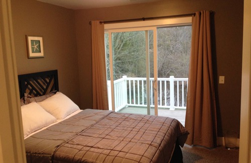 Silver Lake Cottage | Rental With Waterfront Access To Silver Lake. Near Silver Lake Sand Dunes.