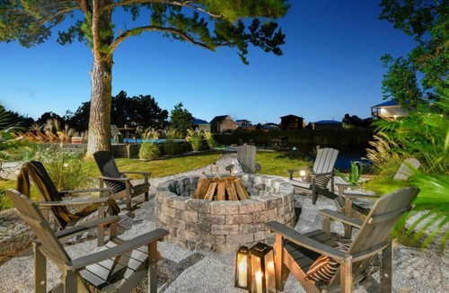 Shoreline Park House | Restful Retreat Heated Pool & Game Room