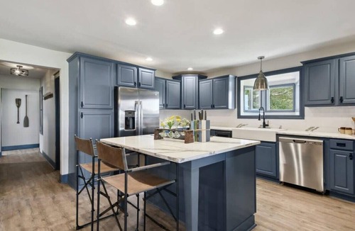 Shoreline Park House | Restful Retreat with Heated Pool & Game Room