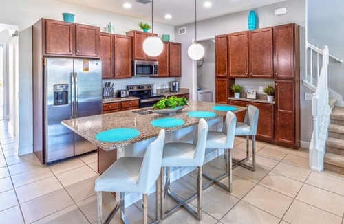Davenport House | Retreat 5 Bed Townhome screened Private Pool