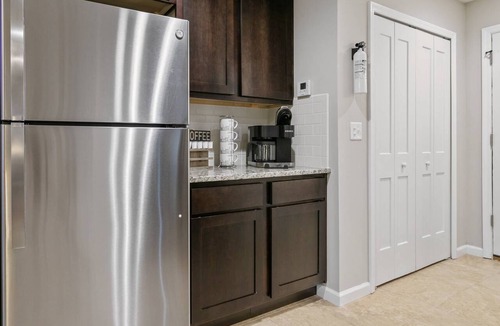Middleburg Apartment | Retreat at the Ravines |King Studio |Full Kitchen |Dogs Ok |Screened Porch |Wooded Views |Quiet