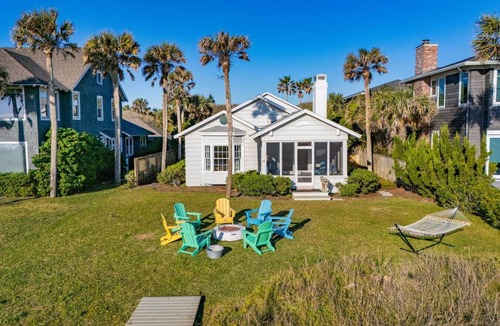 Jacksonville Beach House | Retro Beachfront Bliss