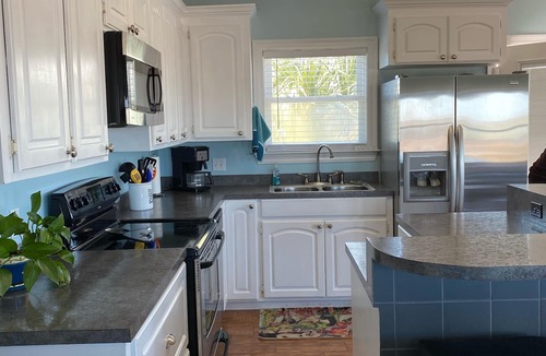 Shoreline Park House | River Escape