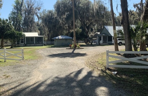 Crescent City Cottage | River Guest Cottage. Bring Your Boat