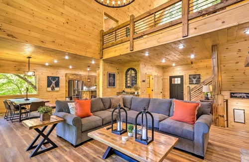 Blue Ridge Cottage | Riverfront Blue Ridge Escape w/Scenic Views!